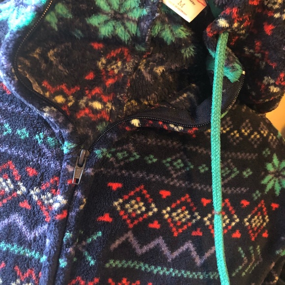Set of 2 onesie pjs. - Picture 2 of 3